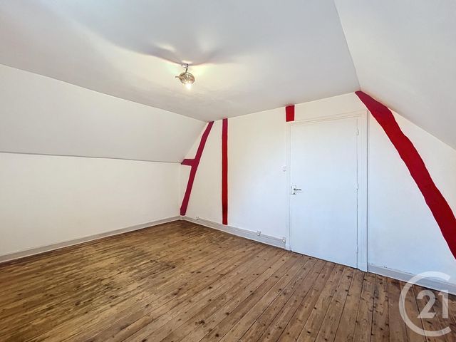 maison à louer - 5 pièces - 140.0 m2 - LE THEIL - 03 - AUVERGNE - Century 21 Lefèbvre Immobilier