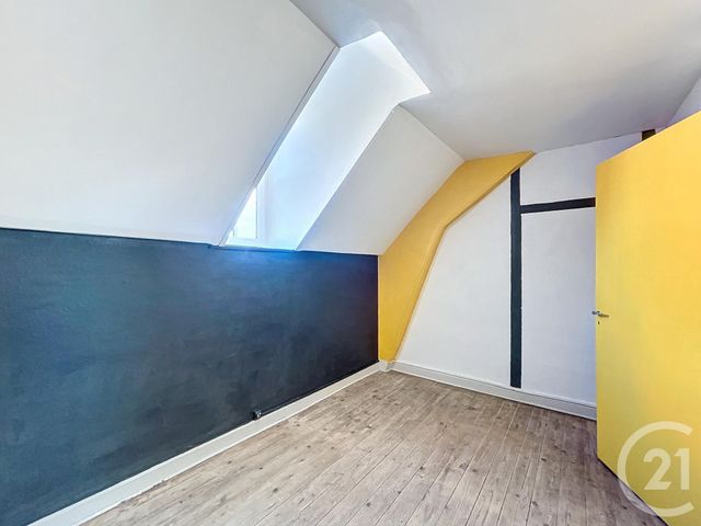 maison à louer - 5 pièces - 140.0 m2 - LE THEIL - 03 - AUVERGNE - Century 21 Lefèbvre Immobilier