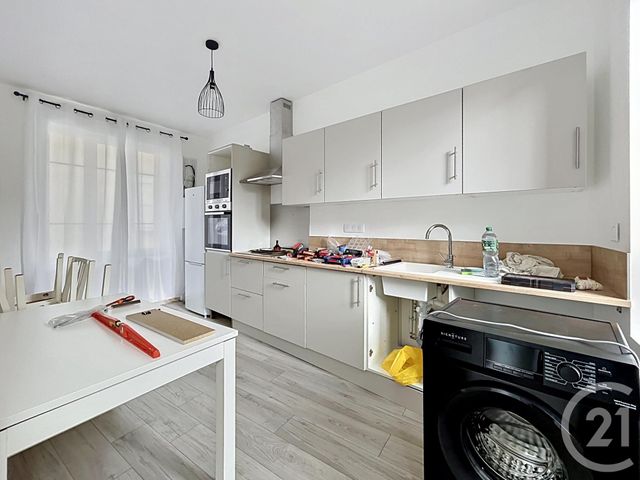 maison à louer - 3 pièces - 105.41 m2 - ST POURCAIN SUR SIOULE - 03 - AUVERGNE - Century 21 Lefèbvre Immobilier