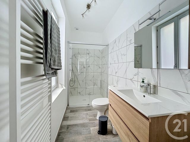 maison à louer - 3 pièces - 105.41 m2 - ST POURCAIN SUR SIOULE - 03 - AUVERGNE - Century 21 Lefèbvre Immobilier