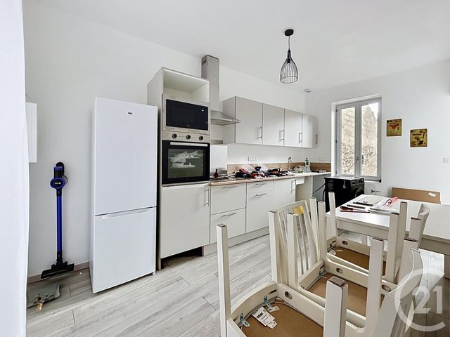 maison à louer - 3 pièces - 105.41 m2 - ST POURCAIN SUR SIOULE - 03 - AUVERGNE - Century 21 Lefèbvre Immobilier