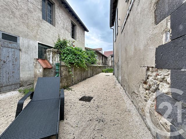 maison à louer - 3 pièces - 105.41 m2 - ST POURCAIN SUR SIOULE - 03 - AUVERGNE - Century 21 Lefèbvre Immobilier