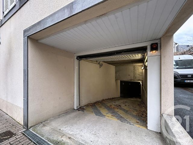 parking à louer - 10.58 m2 - ST POURCAIN SUR SIOULE - 03 - AUVERGNE - Century 21 Lefèbvre Immobilier