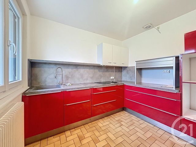 Appartement F4 à louer - 4 pièces - 90.0 m2 - ST POURCAIN SUR SIOULE - 03 - AUVERGNE - Century 21 Lefèbvre Immobilier