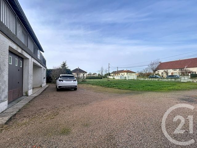 Appartement F4 à louer - 4 pièces - 90.0 m2 - ST POURCAIN SUR SIOULE - 03 - AUVERGNE - Century 21 Lefèbvre Immobilier
