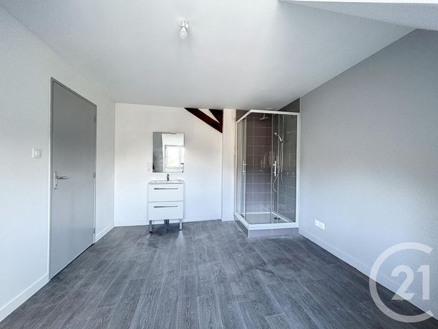 Appartement F2 à louer - 2 pièces - 33.6 m2 - ST POURCAIN SUR SIOULE - 03 - AUVERGNE - Century 21 Lefèbvre Immobilier