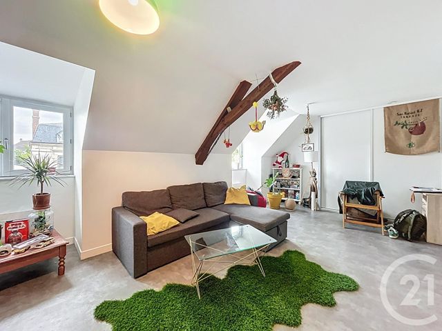 Appartement F2 à louer - 2 pièces - 33.6 m2 - ST POURCAIN SUR SIOULE - 03 - AUVERGNE - Century 21 Lefèbvre Immobilier