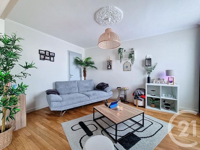 Appartement F3 à louer - 3 pièces - 80.8 m2 - VARENNES SUR ALLIER - 03 - AUVERGNE - Century 21 Lefèbvre Immobilier