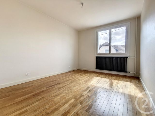 Appartement F3 à louer - 3 pièces - 80.8 m2 - VARENNES SUR ALLIER - 03 - AUVERGNE - Century 21 Lefèbvre Immobilier
