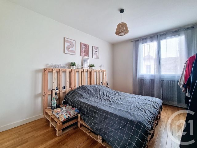 Appartement F3 à louer - 3 pièces - 80.8 m2 - VARENNES SUR ALLIER - 03 - AUVERGNE - Century 21 Lefèbvre Immobilier