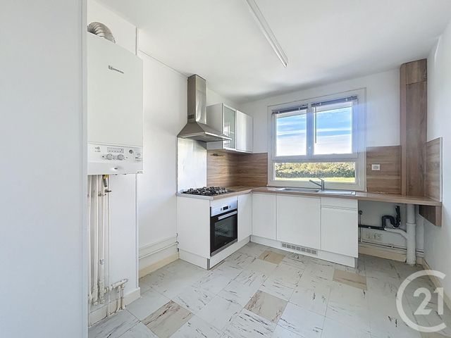 Appartement F3 à louer - 3 pièces - 78.0 m2 - ST POURCAIN SUR SIOULE - 03 - AUVERGNE - Century 21 Lefèbvre Immobilier