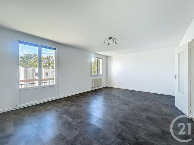 Appartement F3 à louer - 3 pièces - 78.0 m2 - ST POURCAIN SUR SIOULE - 03 - AUVERGNE - Century 21 Lefèbvre Immobilier