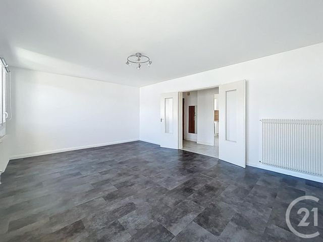 Appartement F3 à louer - 3 pièces - 78.0 m2 - ST POURCAIN SUR SIOULE - 03 - AUVERGNE - Century 21 Lefèbvre Immobilier