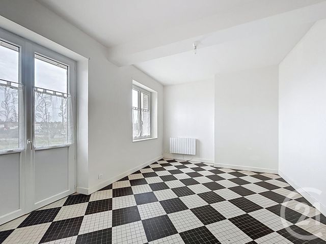Appartement à louer - 2 pièces - 47.59 m2 - ST POURCAIN SUR SIOULE - 03 - AUVERGNE - Century 21 Lefèbvre Immobilier