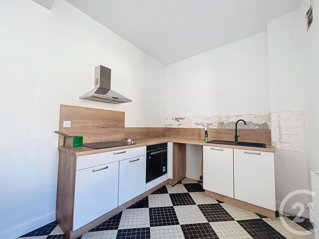 Appartement à louer - 2 pièces - 47.59 m2 - ST POURCAIN SUR SIOULE - 03 - AUVERGNE - Century 21 Lefèbvre Immobilier