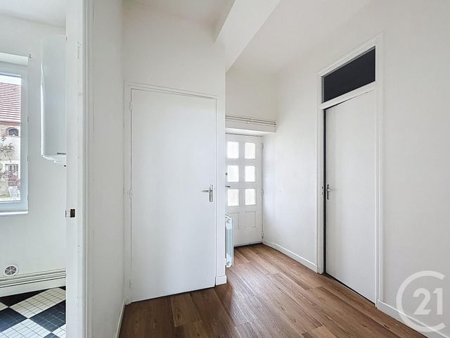 Appartement à louer - 2 pièces - 47.59 m2 - ST POURCAIN SUR SIOULE - 03 - AUVERGNE - Century 21 Lefèbvre Immobilier