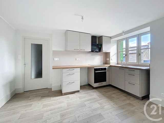 maison à louer - 4 pièces - 68.8 m2 - BELLENAVES - 03 - AUVERGNE - Century 21 Lefèbvre Immobilier