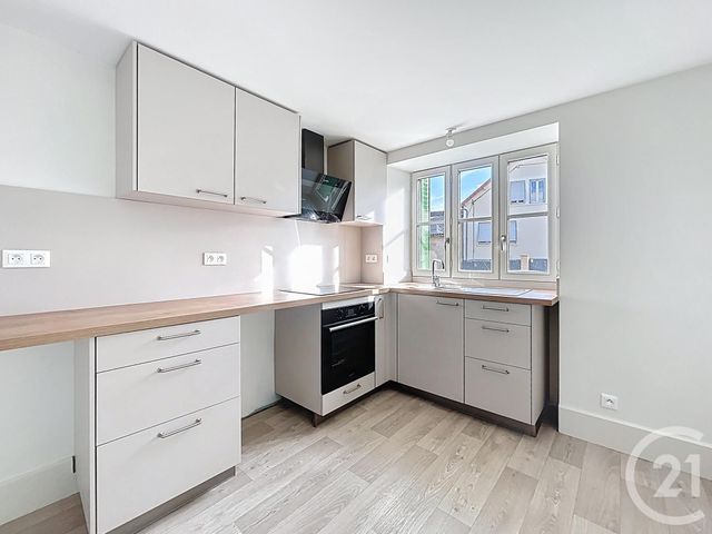 maison à louer - 4 pièces - 68.8 m2 - BELLENAVES - 03 - AUVERGNE - Century 21 Lefèbvre Immobilier