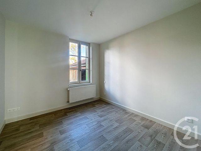 maison à louer - 4 pièces - 68.8 m2 - BELLENAVES - 03 - AUVERGNE - Century 21 Lefèbvre Immobilier