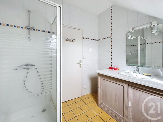 Appartement F2 à louer - 2 pièces - 57.19 m2 - ST POURCAIN SUR SIOULE - 03 - AUVERGNE - Century 21 Lefèbvre Immobilier