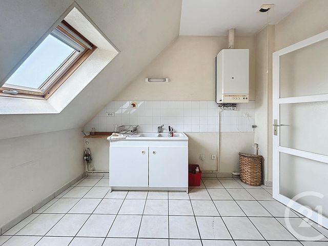 Appartement F2 à louer - 2 pièces - 57.19 m2 - ST POURCAIN SUR SIOULE - 03 - AUVERGNE - Century 21 Lefèbvre Immobilier