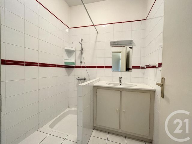 Appartement F3 à louer - 3 pièces - 72.72 m2 - ST POURCAIN SUR SIOULE - 03 - AUVERGNE - Century 21 Lefèbvre Immobilier