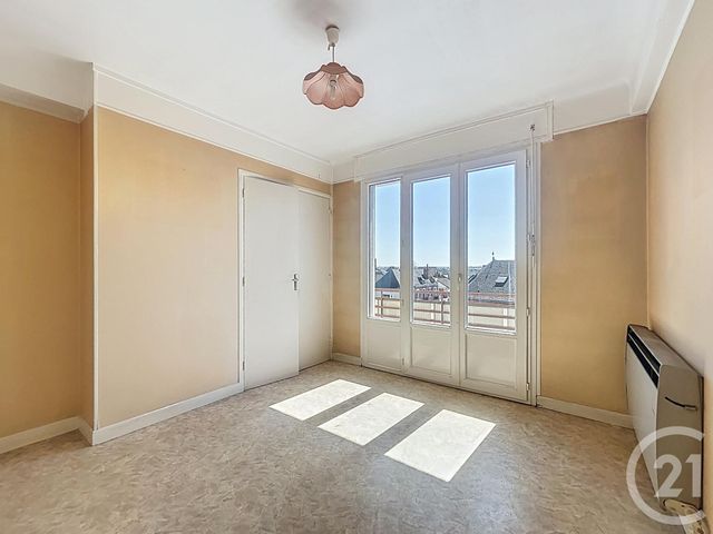 Appartement F3 à vendre - 3 pièces - 60.5 m2 - ST POURCAIN SUR SIOULE - 03 - AUVERGNE - Century 21 Lefèbvre Immobilier