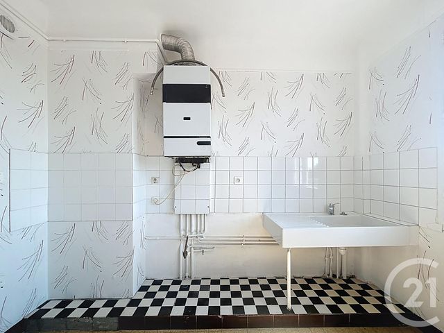 Appartement F3 à vendre - 3 pièces - 60.5 m2 - ST POURCAIN SUR SIOULE - 03 - AUVERGNE - Century 21 Lefèbvre Immobilier