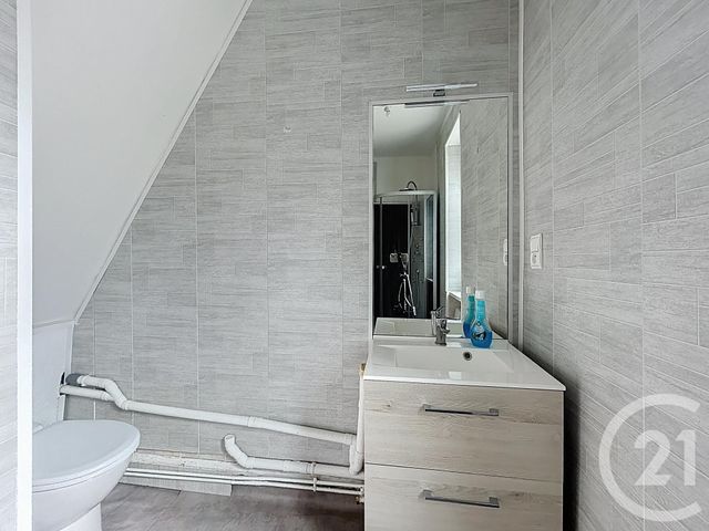 Appartement F2 à louer - 2 pièces - 34.0 m2 - ST POURCAIN SUR SIOULE - 03 - AUVERGNE - Century 21 Lefèbvre Immobilier