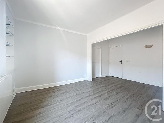 Appartement F2 à louer - 2 pièces - 34.0 m2 - ST POURCAIN SUR SIOULE - 03 - AUVERGNE - Century 21 Lefèbvre Immobilier