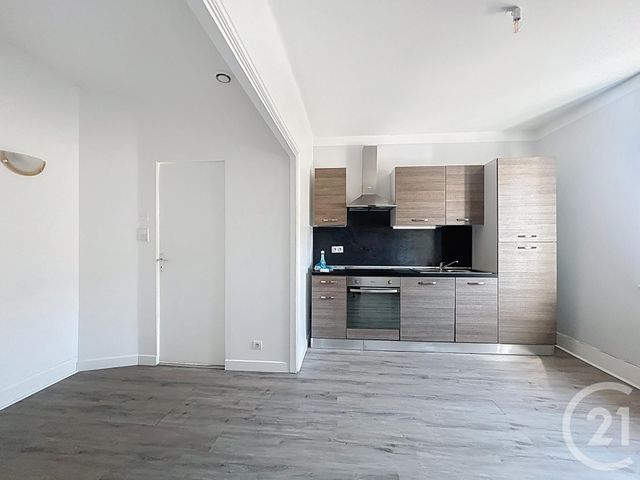 Appartement F2 à louer - 2 pièces - 34.0 m2 - ST POURCAIN SUR SIOULE - 03 - AUVERGNE - Century 21 Lefèbvre Immobilier