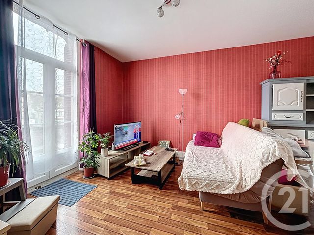 Appartement F2 à louer - 2 pièces - 51.17 m2 - ST POURCAIN SUR SIOULE - 03 - AUVERGNE - Century 21 Lefèbvre Immobilier