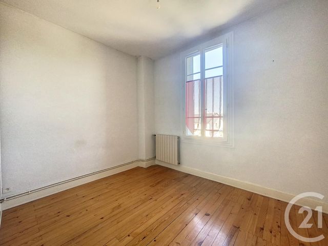 Appartement F3 à louer - 3 pièces - 60.0 m2 - ST POURCAIN SUR SIOULE - 03 - AUVERGNE - Century 21 Lefèbvre Immobilier