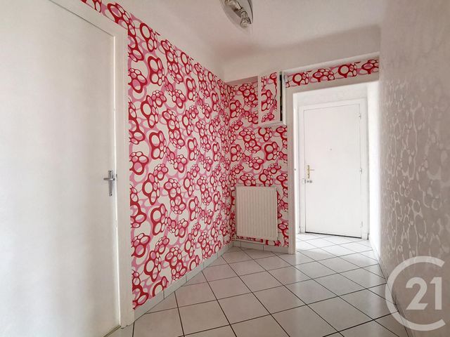 Appartement F3 à louer - 3 pièces - 62.85 m2 - ST POURCAIN SUR SIOULE - 03 - AUVERGNE - Century 21 Lefèbvre Immobilier