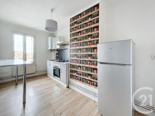 Appartement F2 à louer - 2 pièces - 55.0 m2 - ST POURCAIN SUR SIOULE - 03 - AUVERGNE - Century 21 Lefèbvre Immobilier