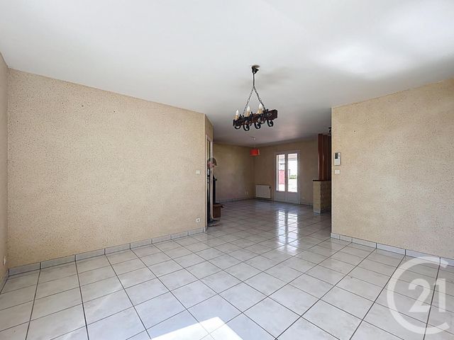 maison à louer - 3 pièces - 84.62 m2 - CHAREIL CINTRAT - 03 - AUVERGNE - Century 21 Lefèbvre Immobilier