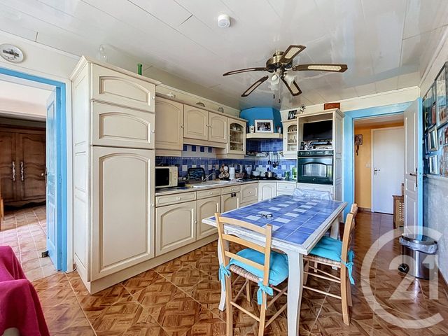 maison à vendre - 4 pièces - 226.7 m2 - LE THEIL - 03 - AUVERGNE - Century 21 Lefèbvre Immobilier