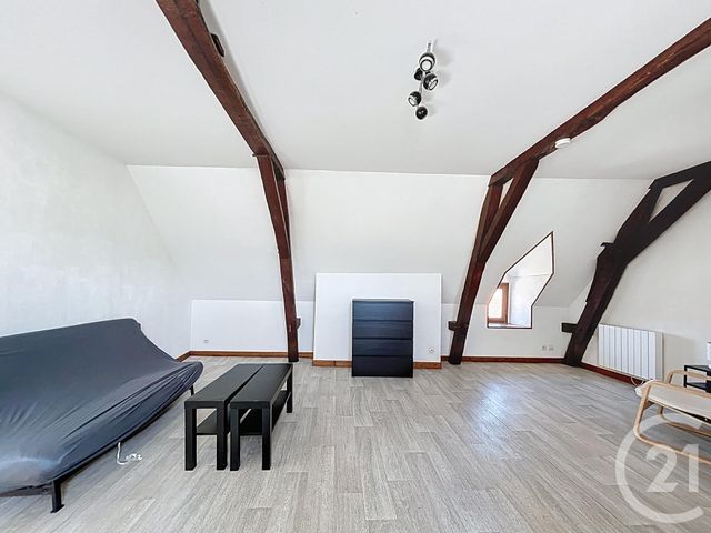 Appartement Studio à louer - 1 pièce - 29.0 m2 - ST POURCAIN SUR SIOULE - 03 - AUVERGNE - Century 21 Lefèbvre Immobilier