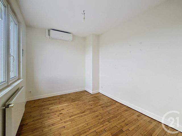 maison à louer - 6 pièces - 101.47 m2 - ST POURCAIN SUR SIOULE - 03 - AUVERGNE - Century 21 Lefèbvre Immobilier