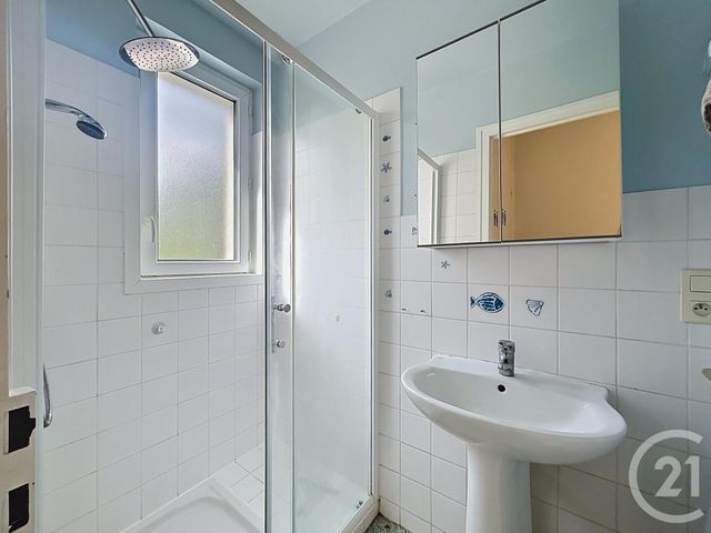 maison à louer - 6 pièces - 101.47 m2 - ST POURCAIN SUR SIOULE - 03 - AUVERGNE - Century 21 Lefèbvre Immobilier