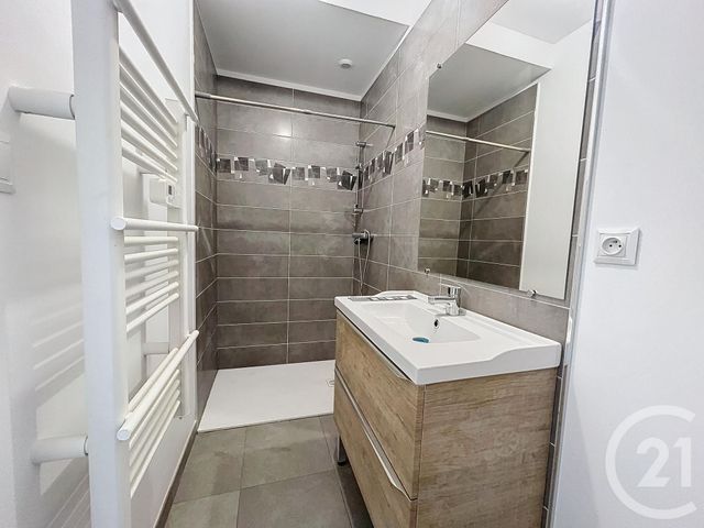 maison à louer - 4 pièces - 52.0 m2 - VARENNES SUR ALLIER - 03 - AUVERGNE - Century 21 Lefèbvre Immobilier