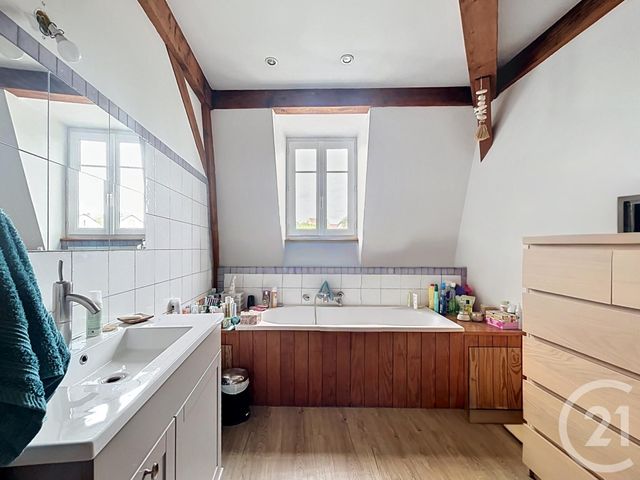 Appartement Duplex à louer - 4 pièces - 150.27 m2 - ST POURCAIN SUR SIOULE - 03 - AUVERGNE - Century 21 Lefèbvre Immobilier