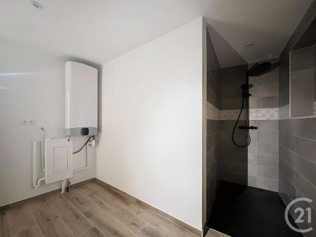 Appartement F2 bis à louer - 2 pièces - 60.0 m2 - ST POURCAIN SUR SIOULE - 03 - AUVERGNE - Century 21 Lefèbvre Immobilier