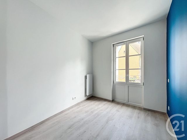 Appartement F2 bis à louer - 2 pièces - 60.0 m2 - ST POURCAIN SUR SIOULE - 03 - AUVERGNE - Century 21 Lefèbvre Immobilier