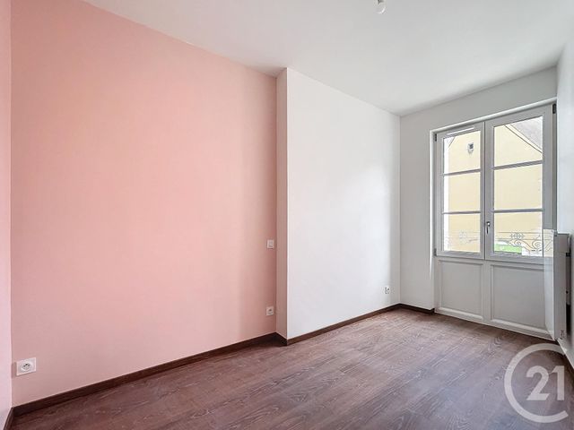 Appartement F2 bis à louer - 2 pièces - 60.0 m2 - ST POURCAIN SUR SIOULE - 03 - AUVERGNE - Century 21 Lefèbvre Immobilier