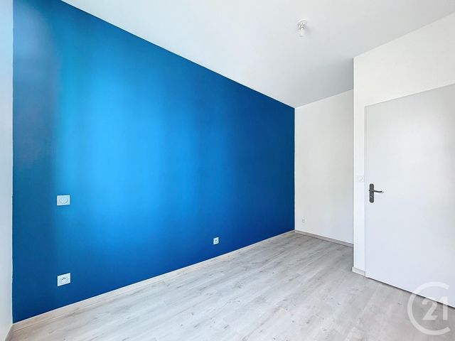 Appartement F2 bis à louer - 2 pièces - 60.0 m2 - ST POURCAIN SUR SIOULE - 03 - AUVERGNE - Century 21 Lefèbvre Immobilier