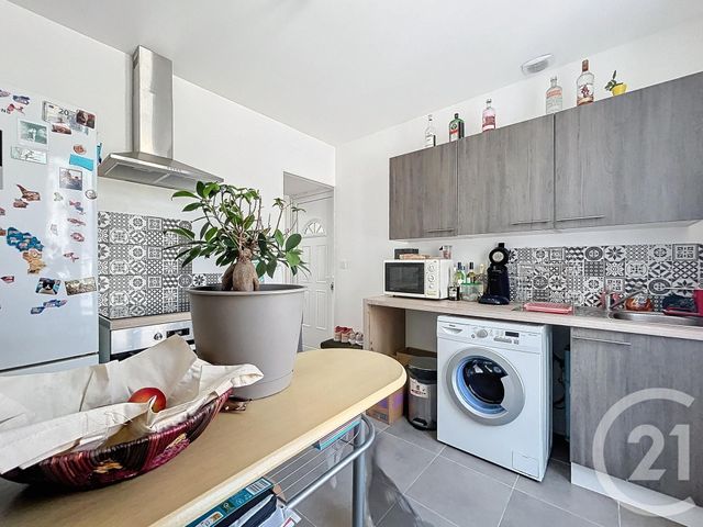 Appartement F3 à louer - 3 pièces - 47.0 m2 - VARENNES SUR ALLIER - 03 - AUVERGNE - Century 21 Lefèbvre Immobilier