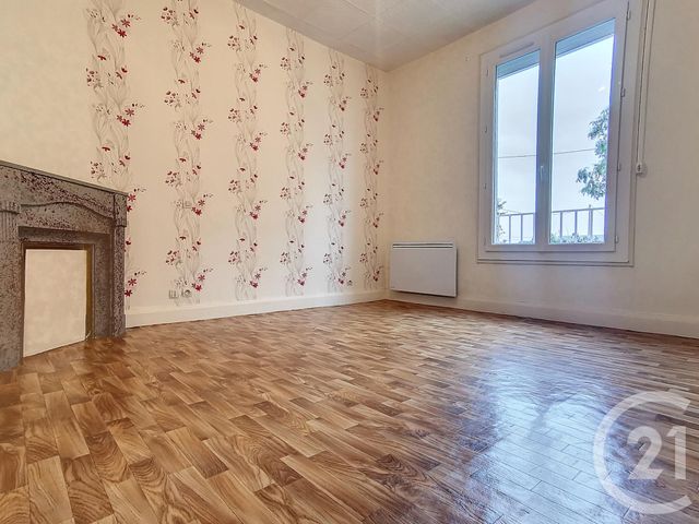 Appartement F2 à louer - 2 pièces - 44.6 m2 - VARENNES SUR ALLIER - 03 - AUVERGNE - Century 21 Lefèbvre Immobilier