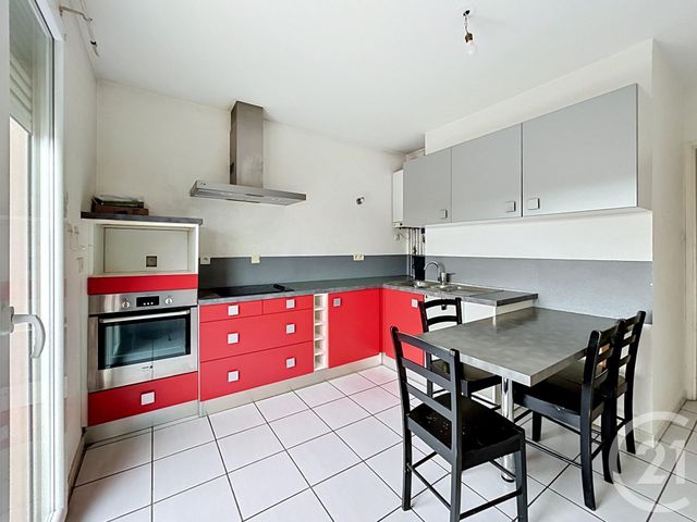 Appartement F4 à louer - 5 pièces - 116.0 m2 - ST POURCAIN SUR SIOULE - 03 - AUVERGNE - Century 21 Lefèbvre Immobilier