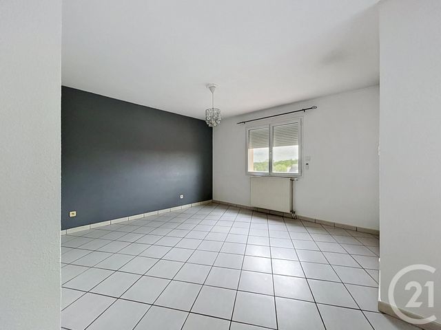 Appartement F4 à louer - 5 pièces - 116.0 m2 - ST POURCAIN SUR SIOULE - 03 - AUVERGNE - Century 21 Lefèbvre Immobilier